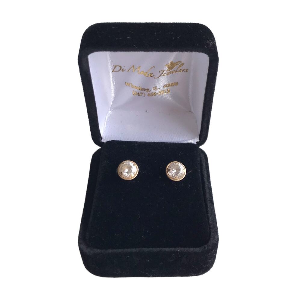 Round Cut CZ Diamond Stud Earrings Gold Post Wedding Going Out Academia Classic